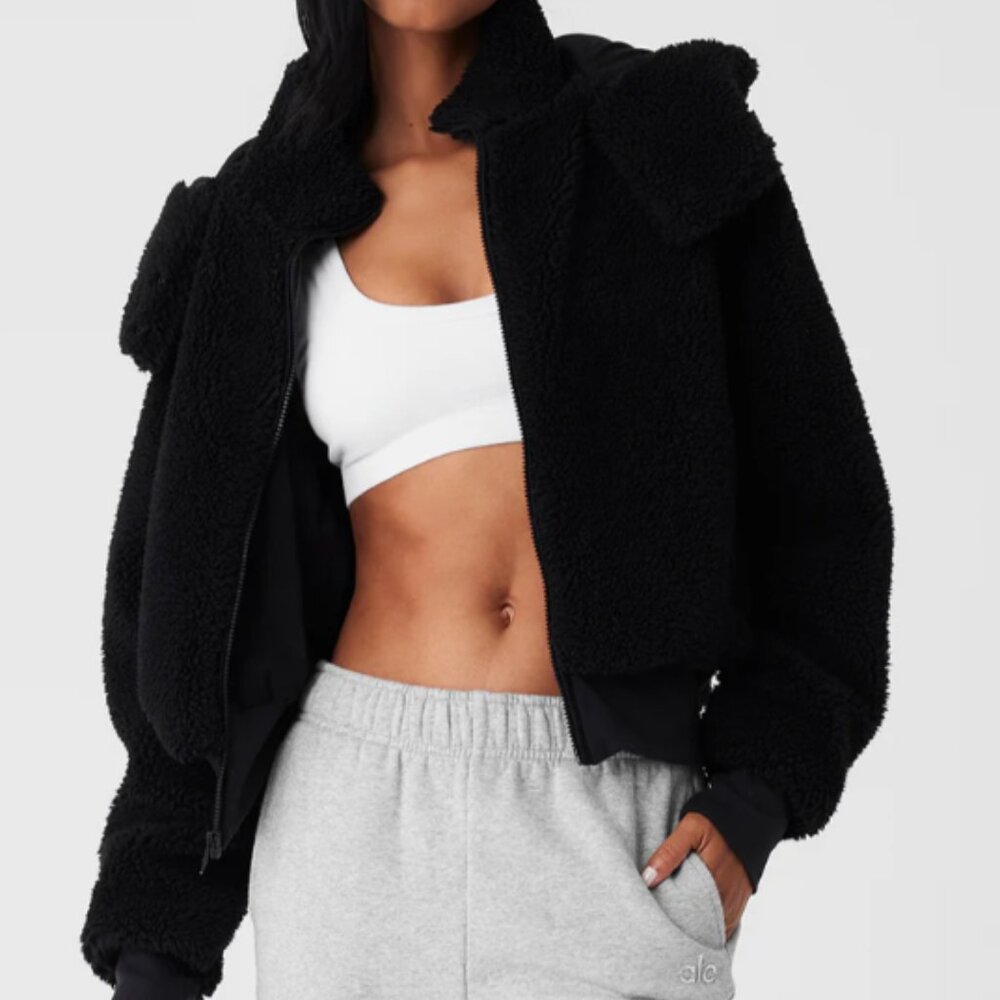 alo Foxy Sherpa Jacket in black size small